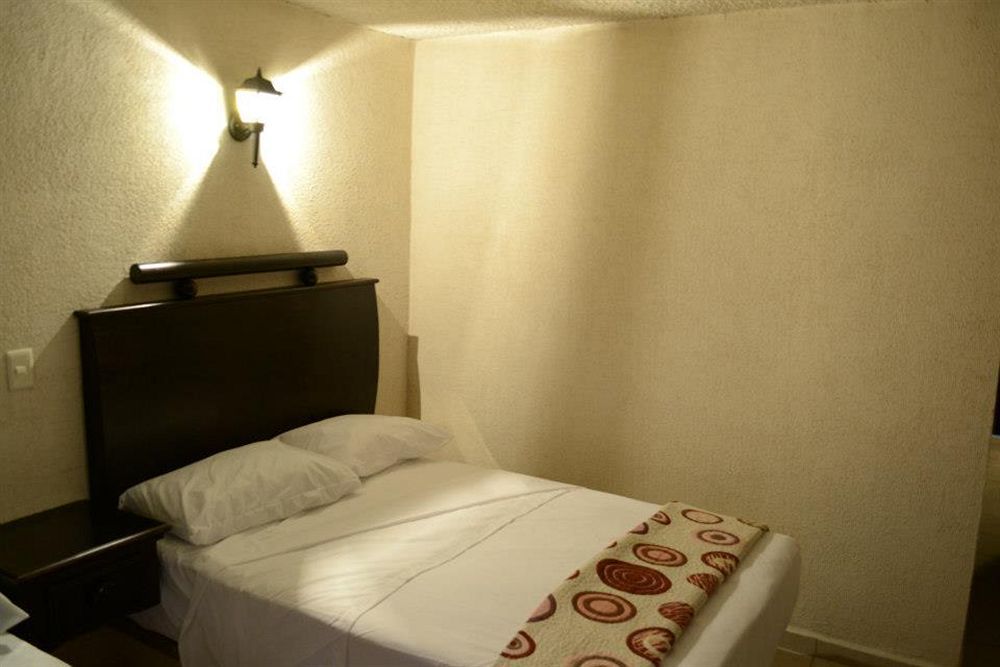 1988 Hotel Guanajuato